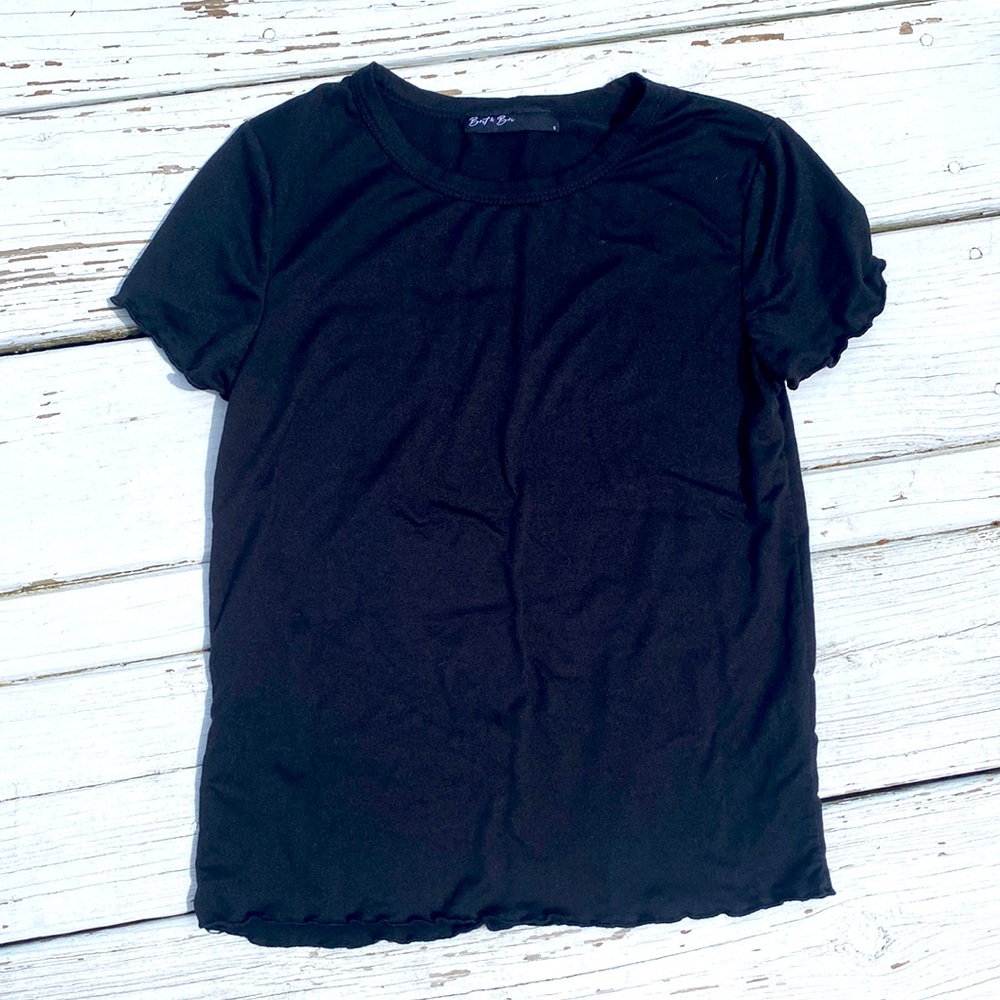 Black short sleeve basic